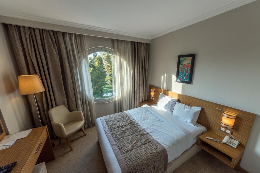 Hotel Almina Park Duzce 외부 사진